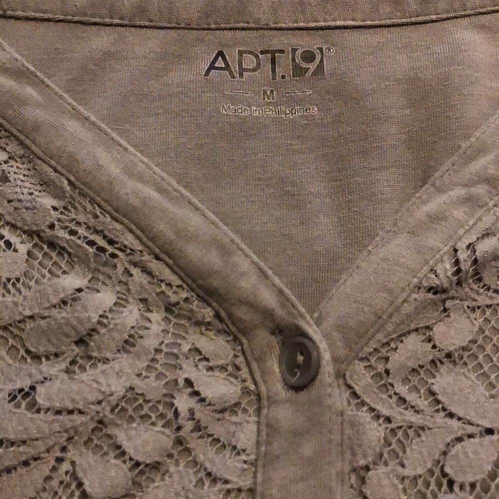 Lace blouse - Picture 3 of 3